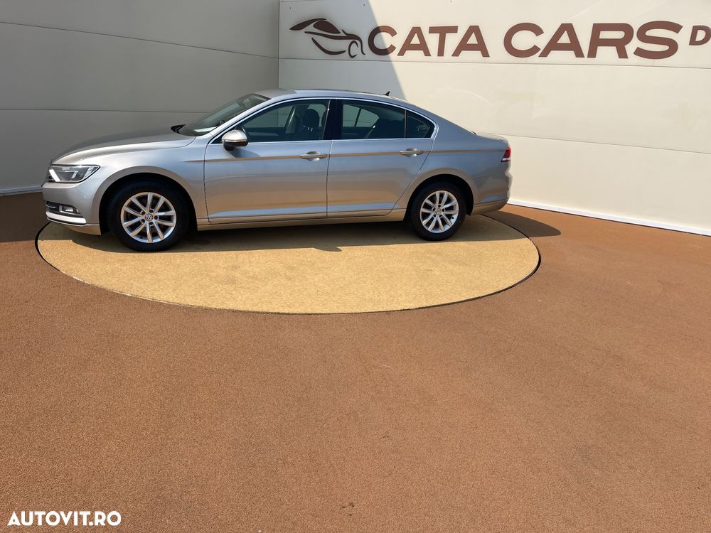 Volkswagen Passat - 6