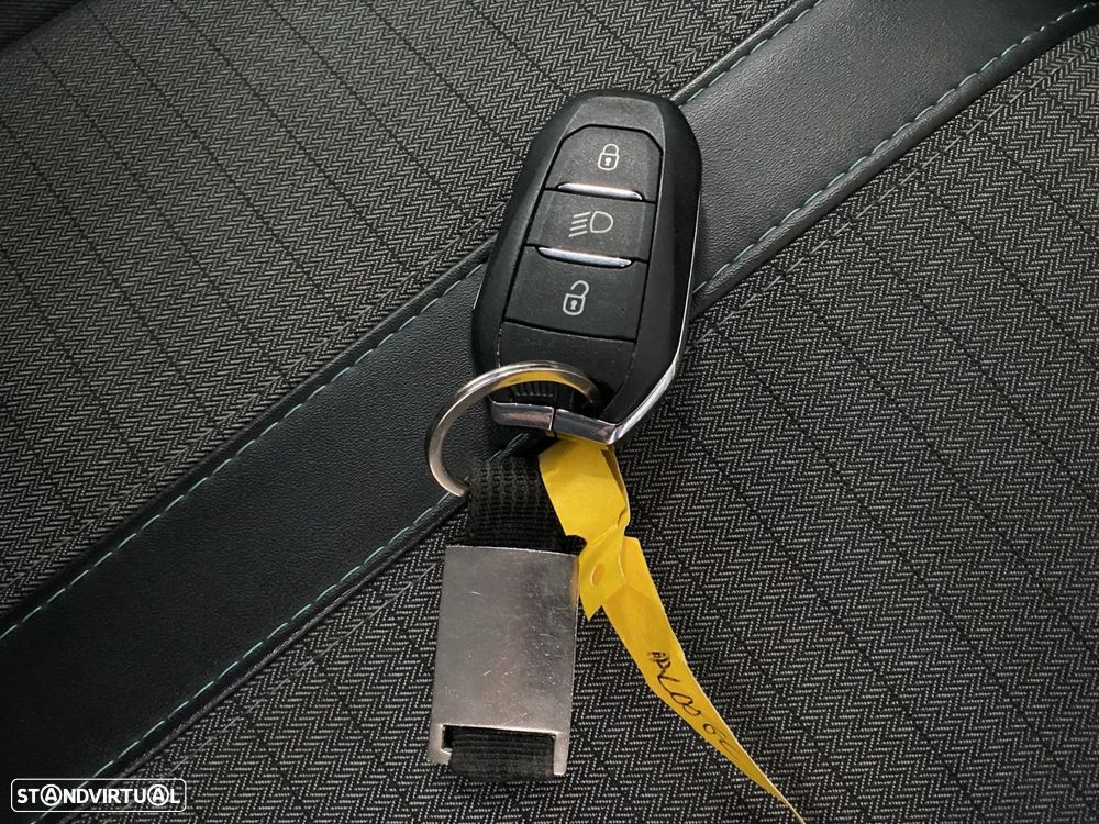 Peugeot e-208 50 kWh Allure Pack - 23