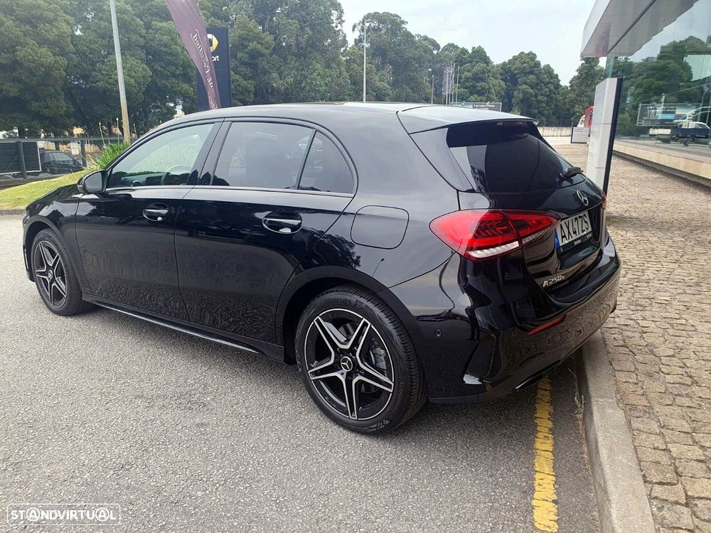 Mercedes-Benz A 250 e AMG Line - 8