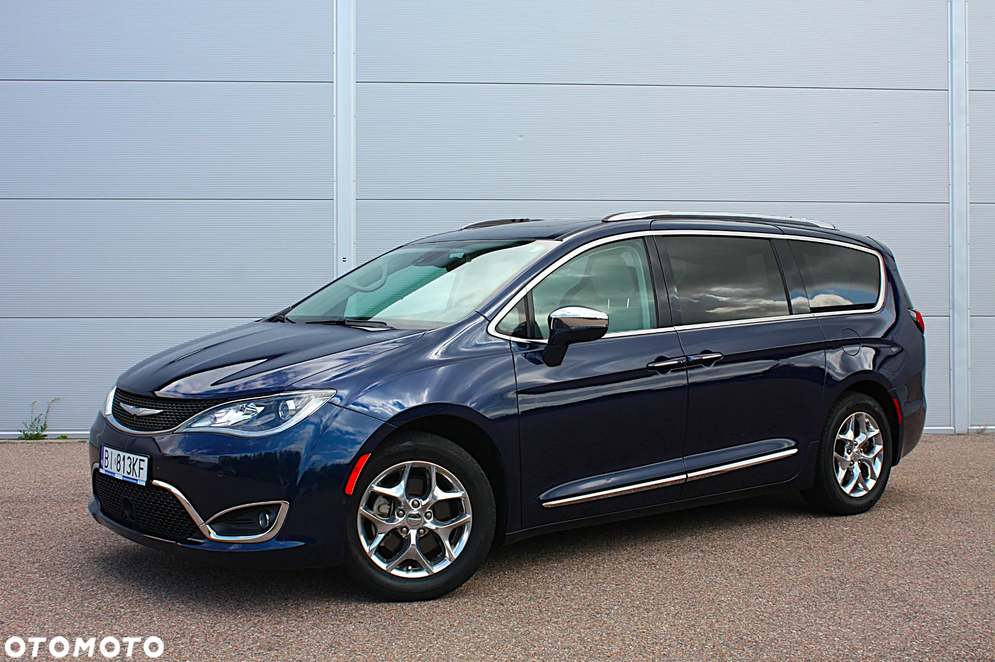 Chrysler Pacifica - 2