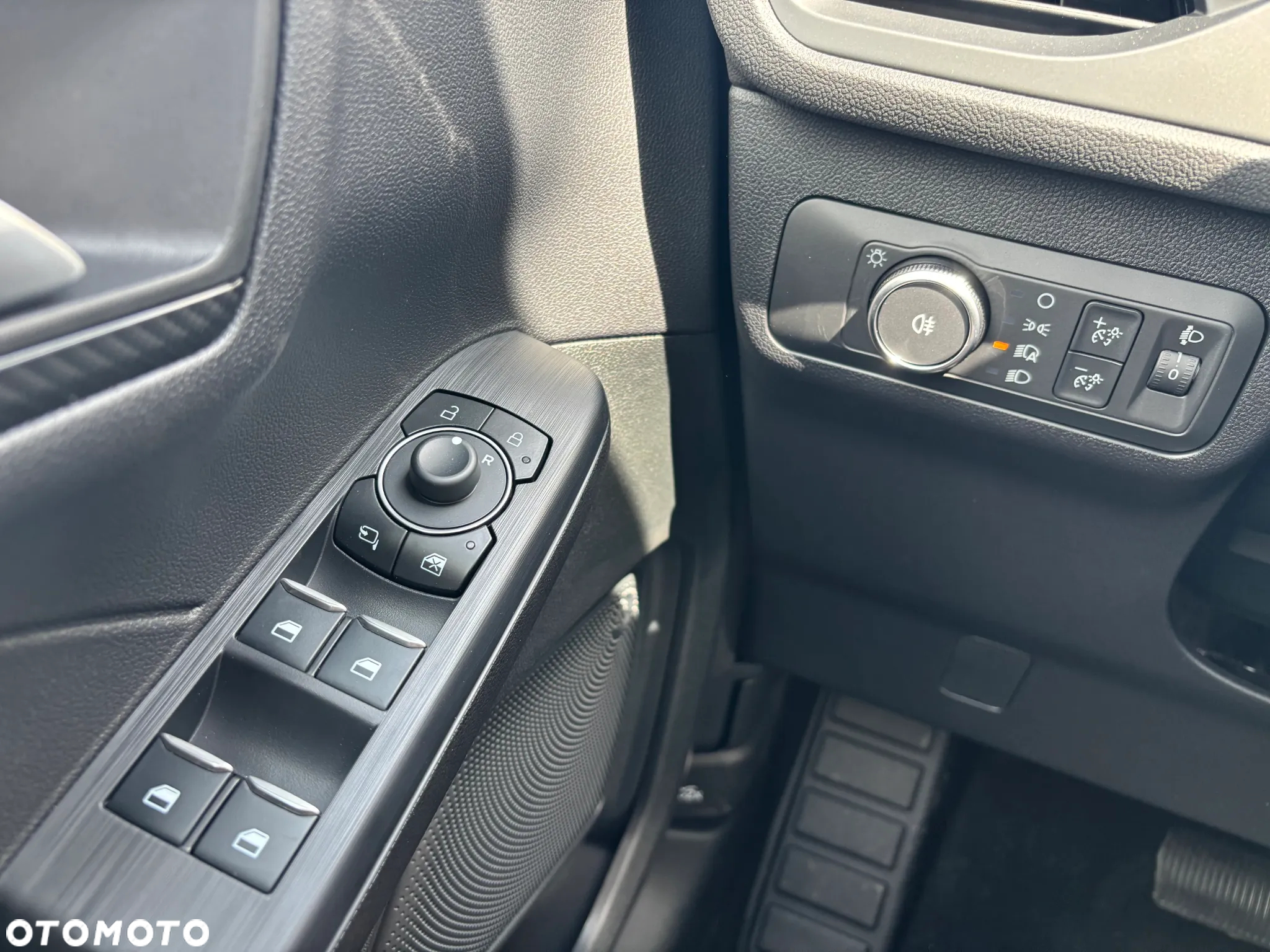Ford Kuga 1.5 EcoBoost FWD ST-Line - 12