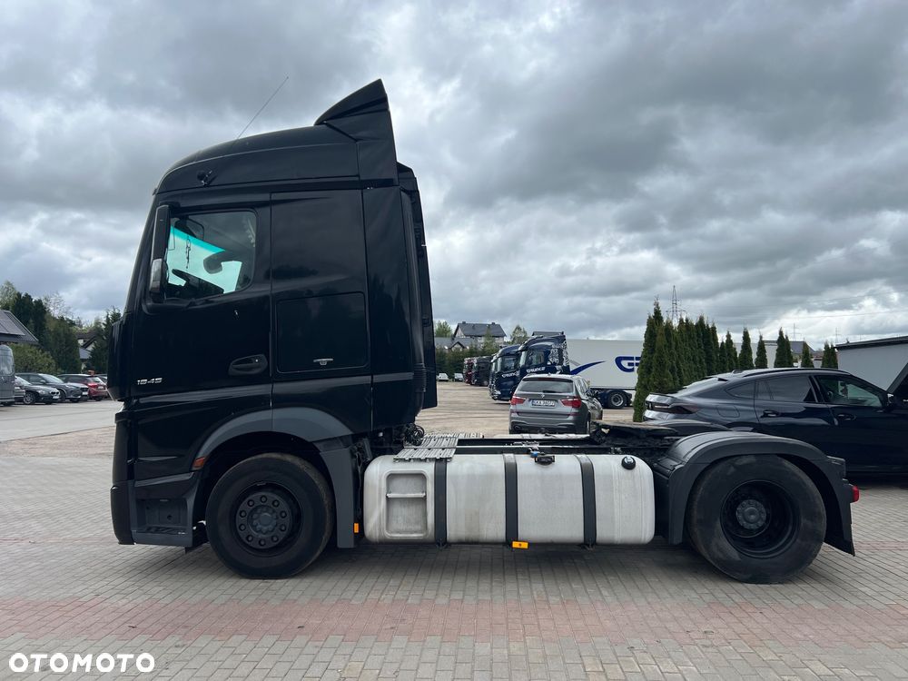 Mercedes-Benz Actros - 4