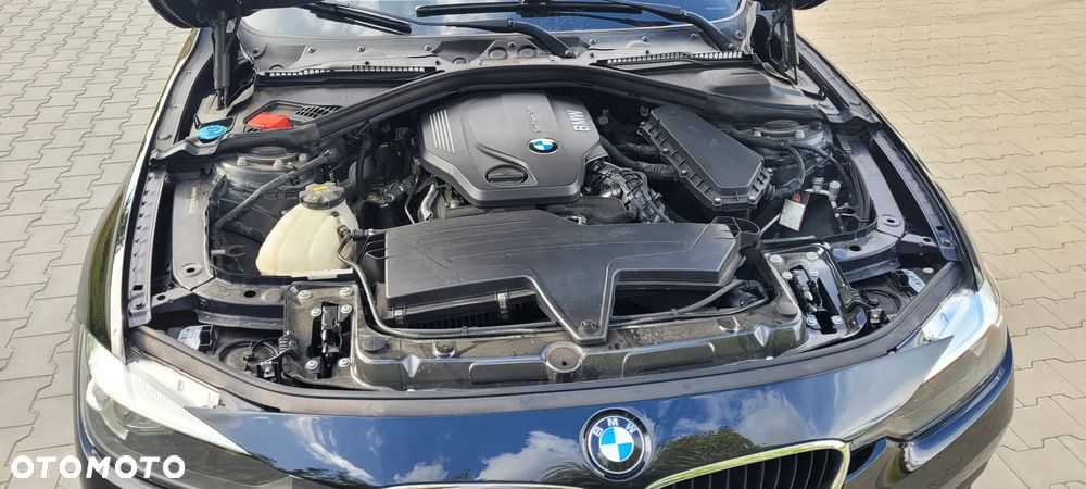 BMW Seria 3 318d - 11