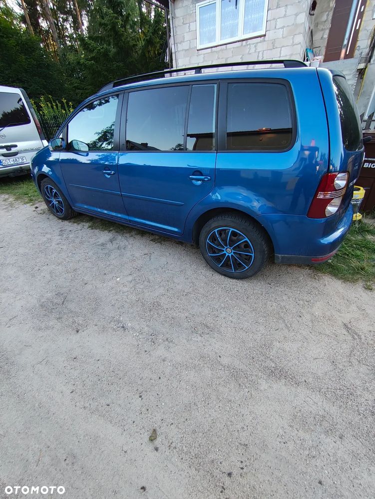 Volkswagen Touran 2.0 TDI Highline DSG - 3