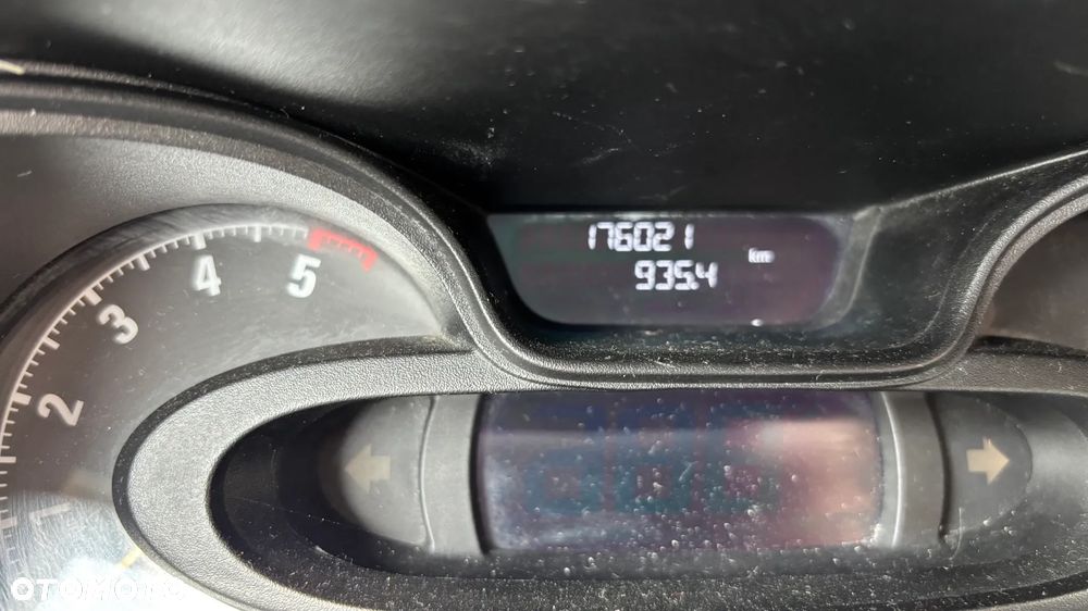Opel VIVARO - 22