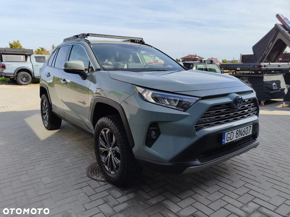 Toyota RAV4 - 8