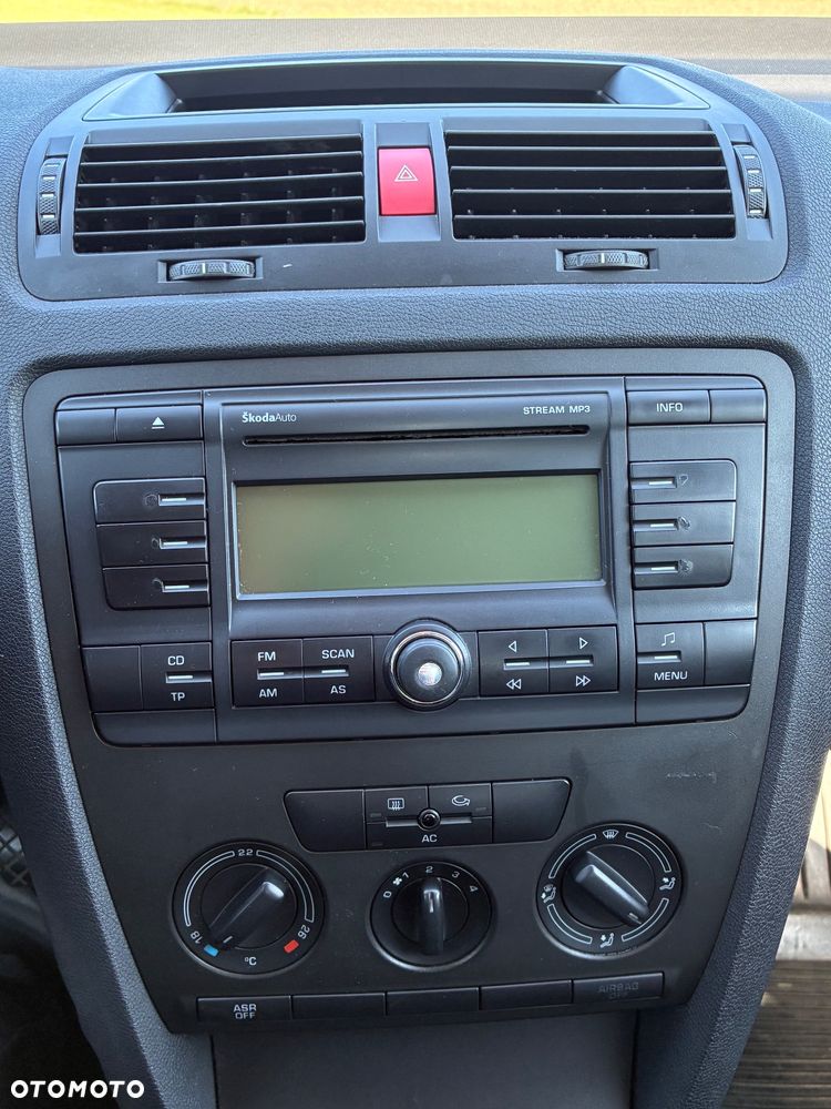 Skoda Octavia 1.6 Classic - 15