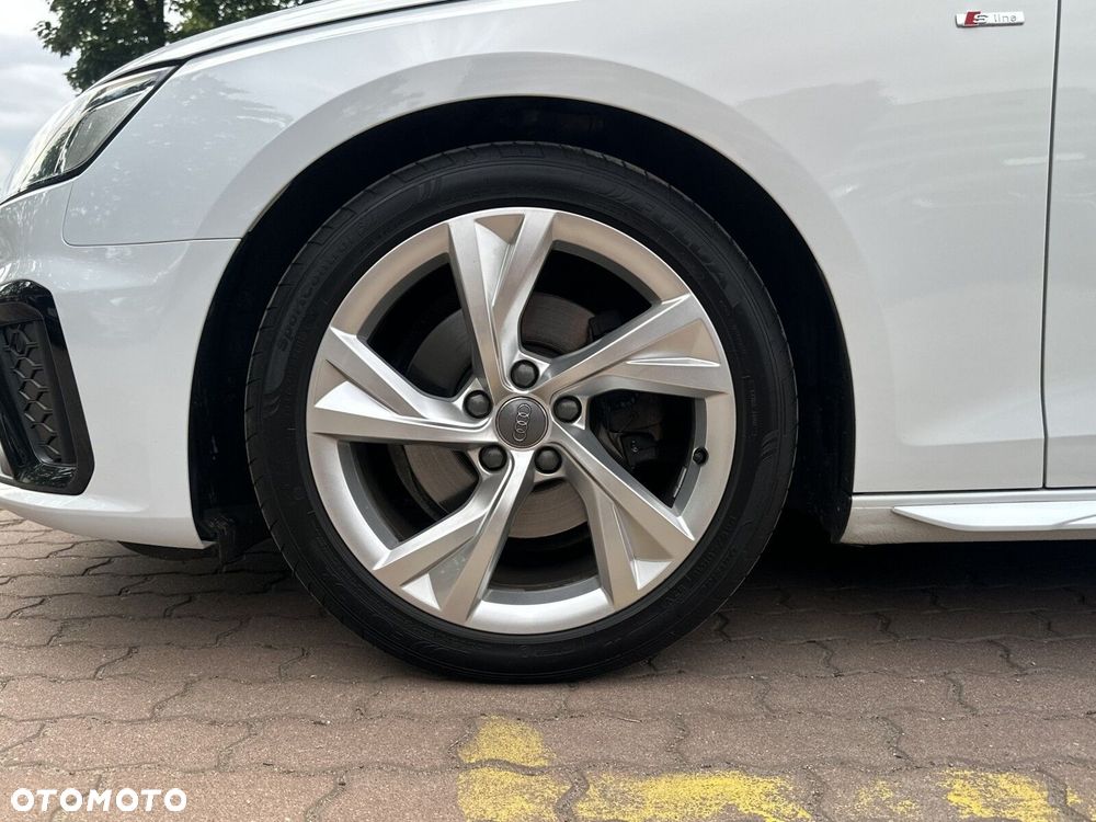 Audi A4 Avant 35 TDI mHEV S Line S tronic - 41
