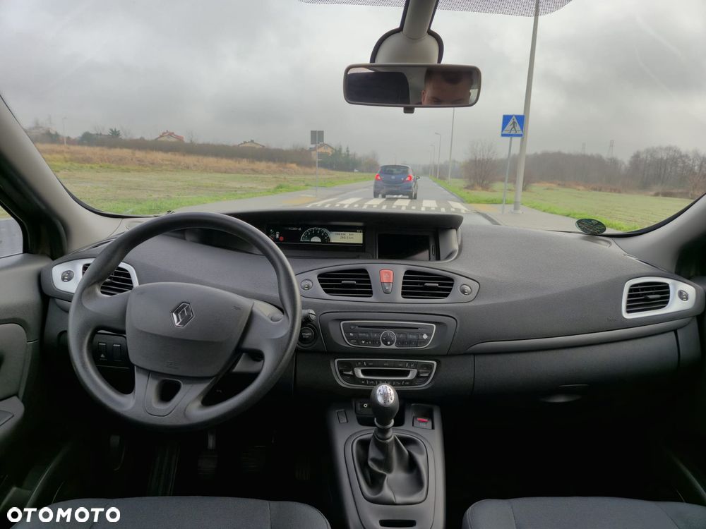 Renault Scenic 1.6 16V 110 Dynamique - 16