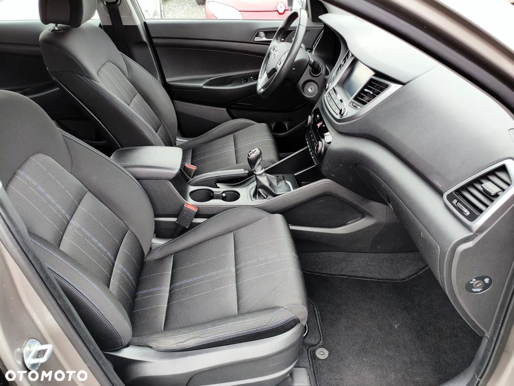 Hyundai Tucson blue 1.6 GDi 2WD Navi - 15