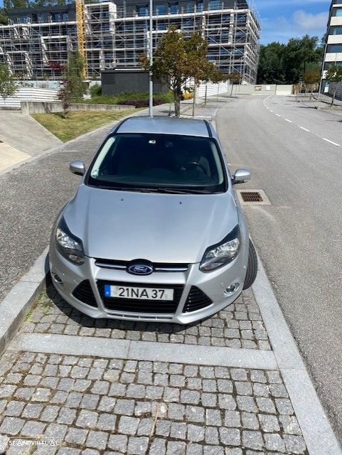 Ford Focus 1.0 SCTi Titanium - 6
