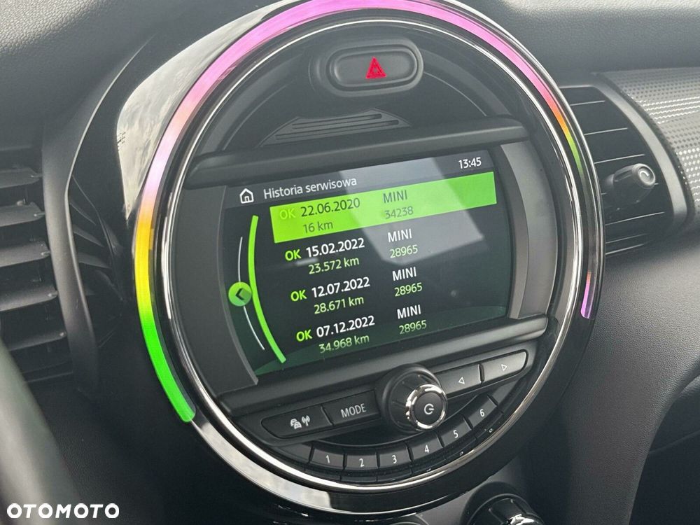 MINI Cooper Standard - 16