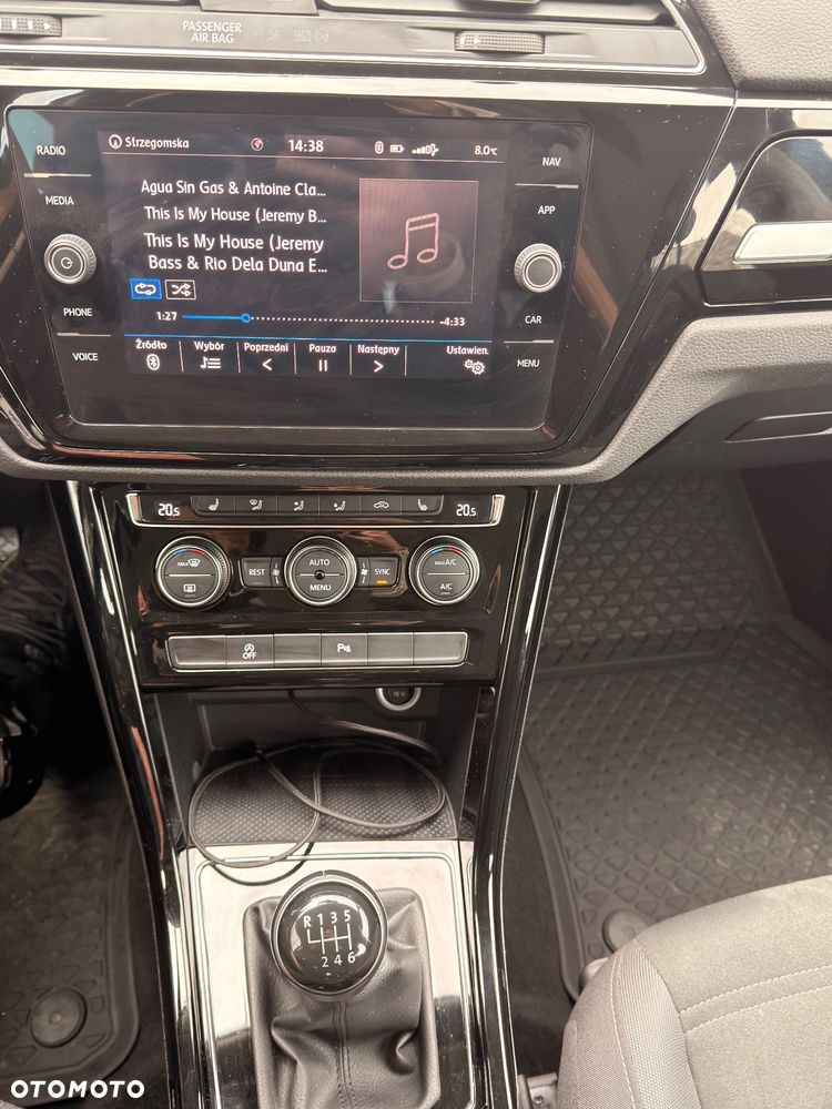 Volkswagen Touran 1.5 TSI ACT OPF Highline - 10