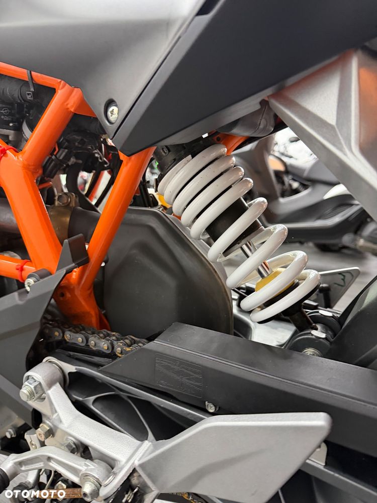 KTM Duke 390 - 18