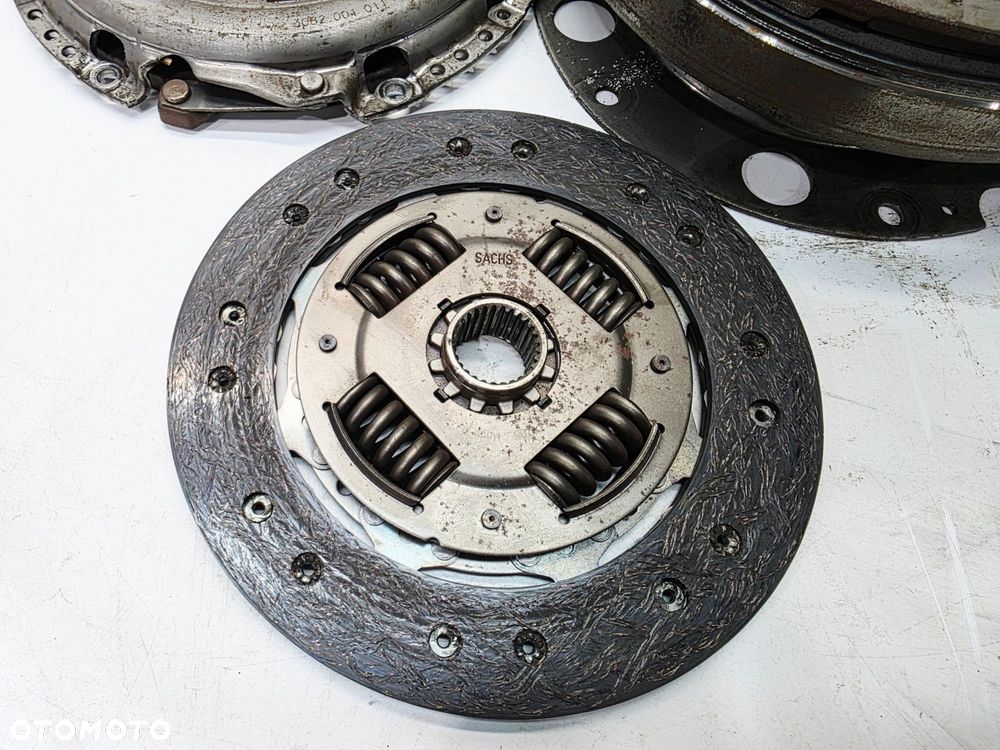 KOŁO DWUMASOWE SPRZĘGŁO AUDI A4 B8 A5 2.0 TDI TFSI 2289000298 4/26 - 7