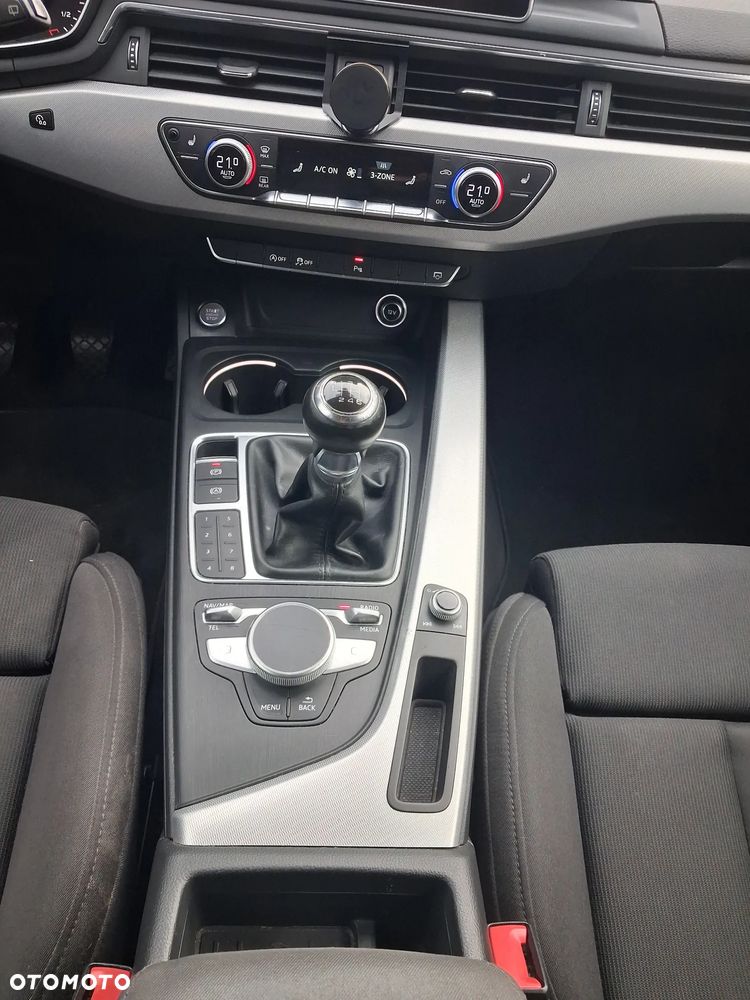 Audi A4 Avant 2.0 TDI - 16