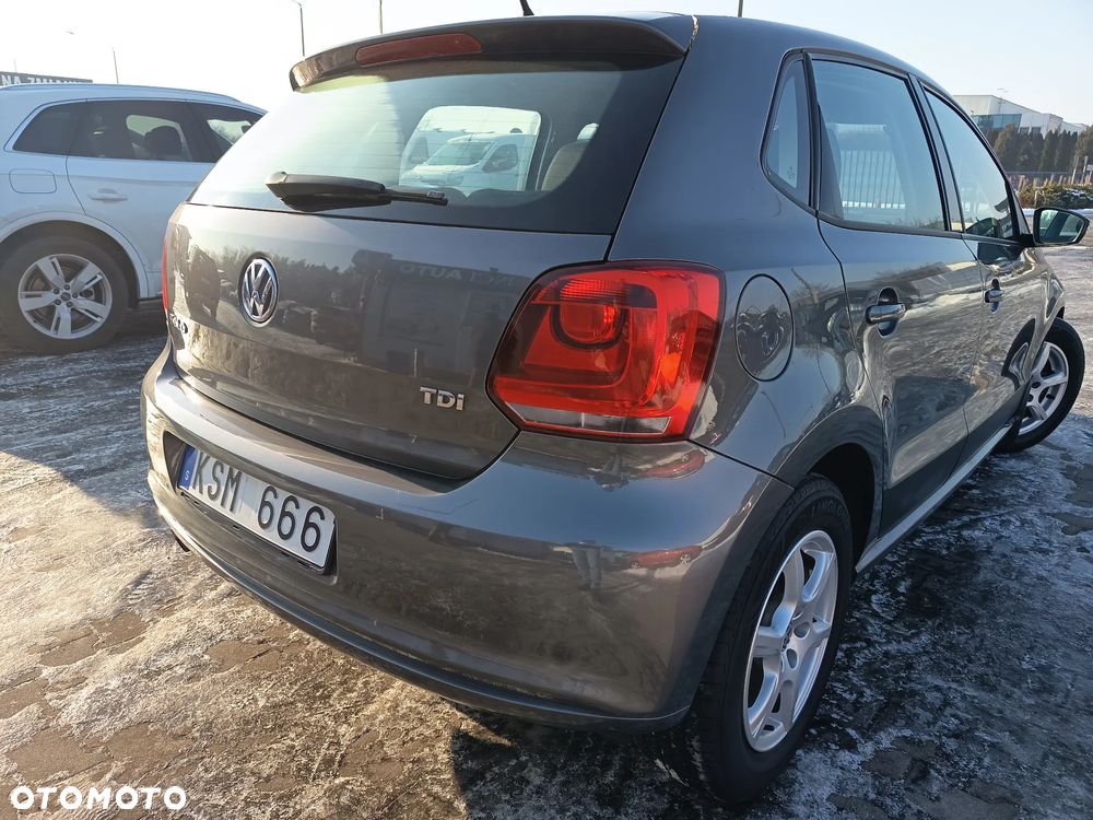 Volkswagen Polo 1.6 TDI DSG Comfortline - 4