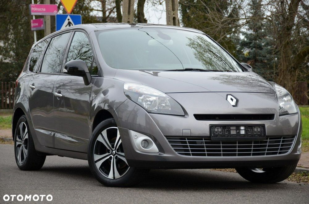 Renault Grand Scenic - 18