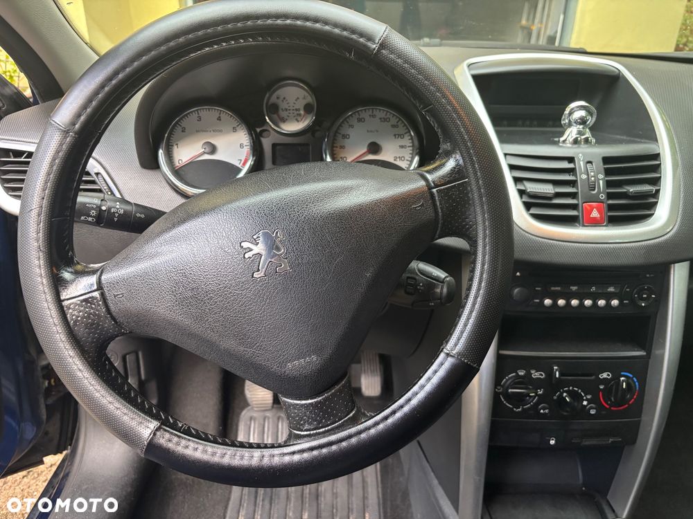 Peugeot 207 - 6