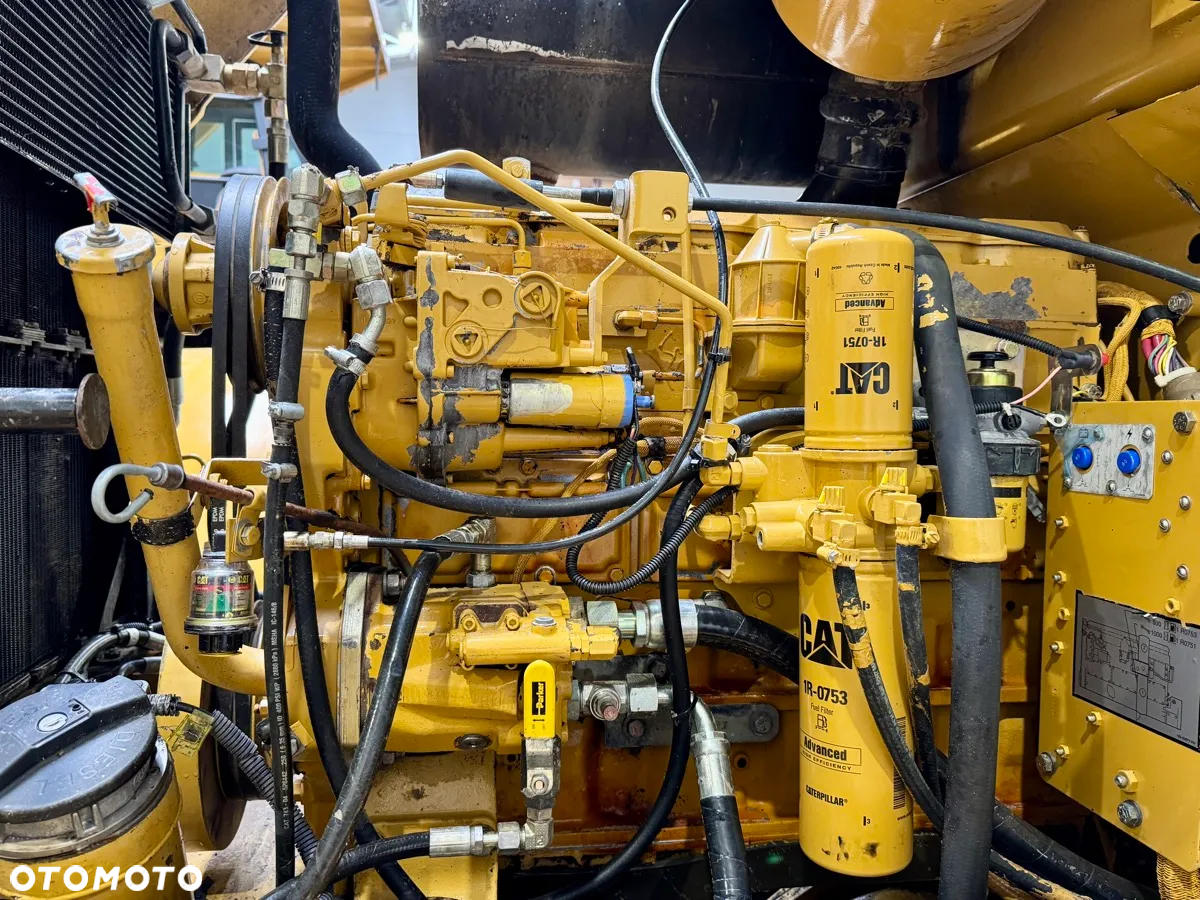 Caterpillar 938G - 7