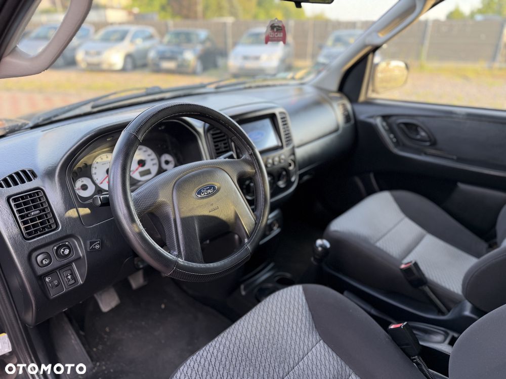 Ford Maverick - 8