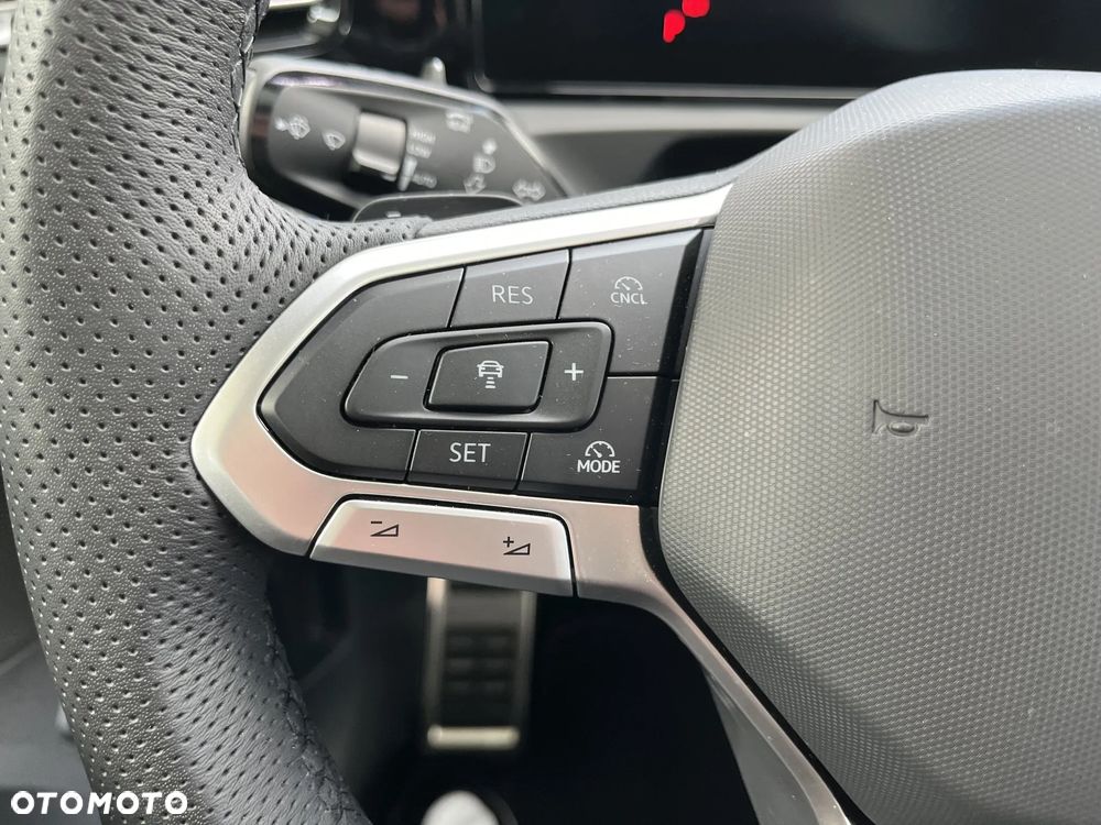 Volkswagen Tiguan - 30