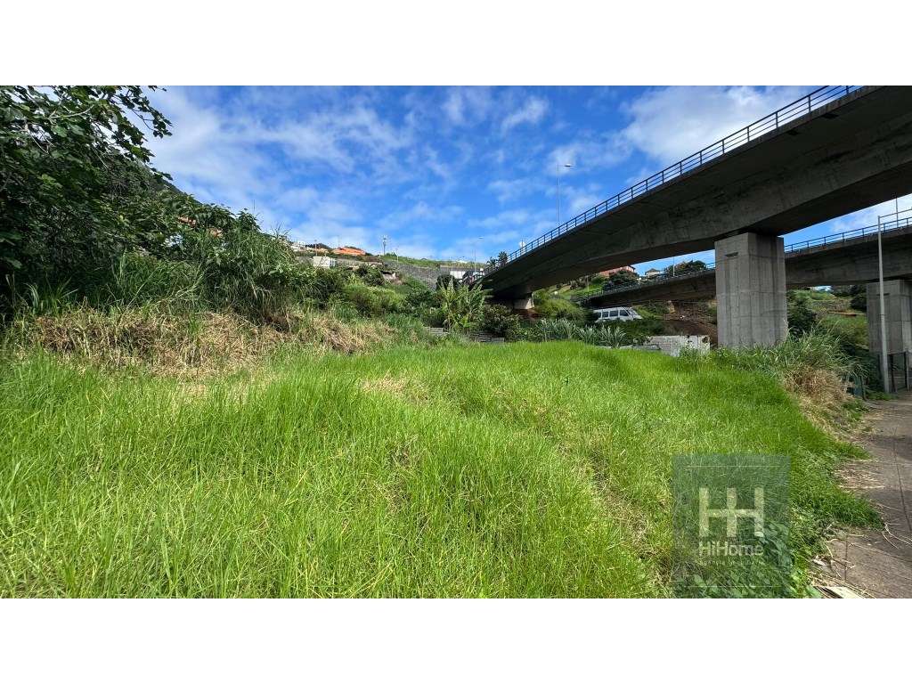 Terreno com 560 m2 em Machico - Grande imagem: 2/14