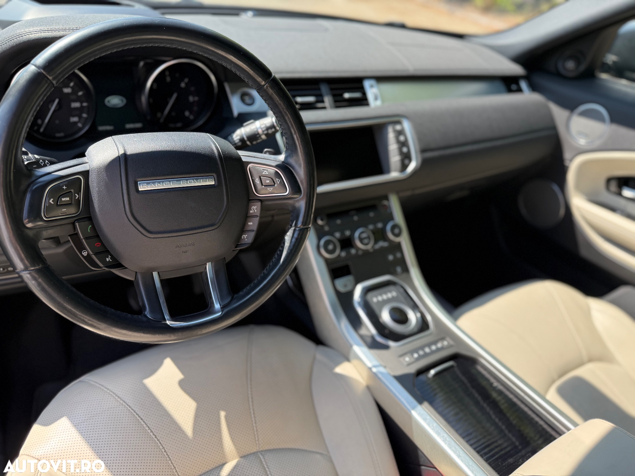 Land Rover Range Rover Evoque - 10