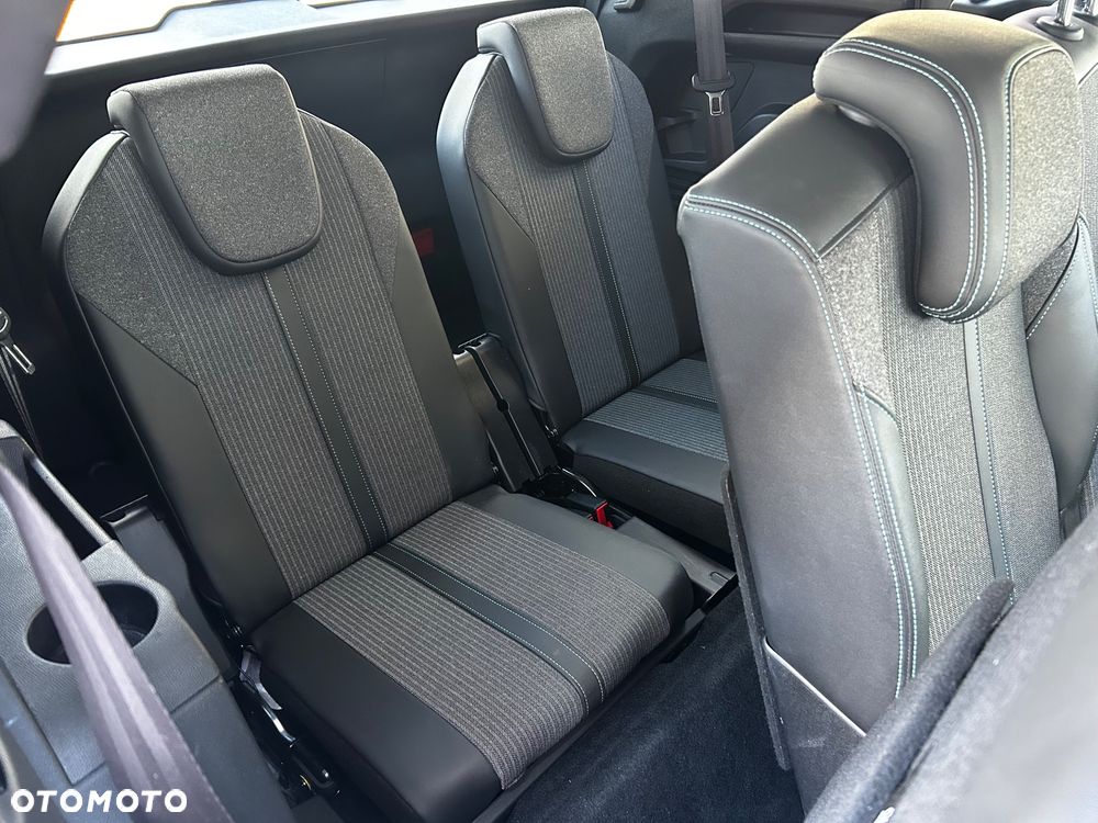 Peugeot 5008 - 16