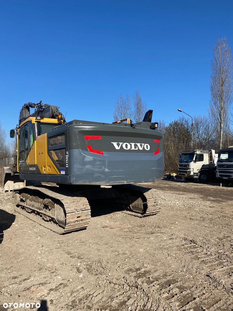 Volvo EC 250 ENL - 4