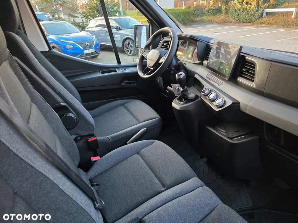 Renault Master Kontener na platformie - 11