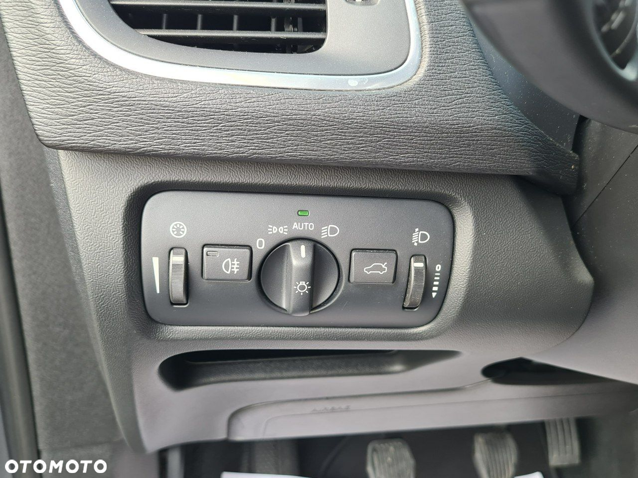 Volvo V40 D2 Kinetic - 22