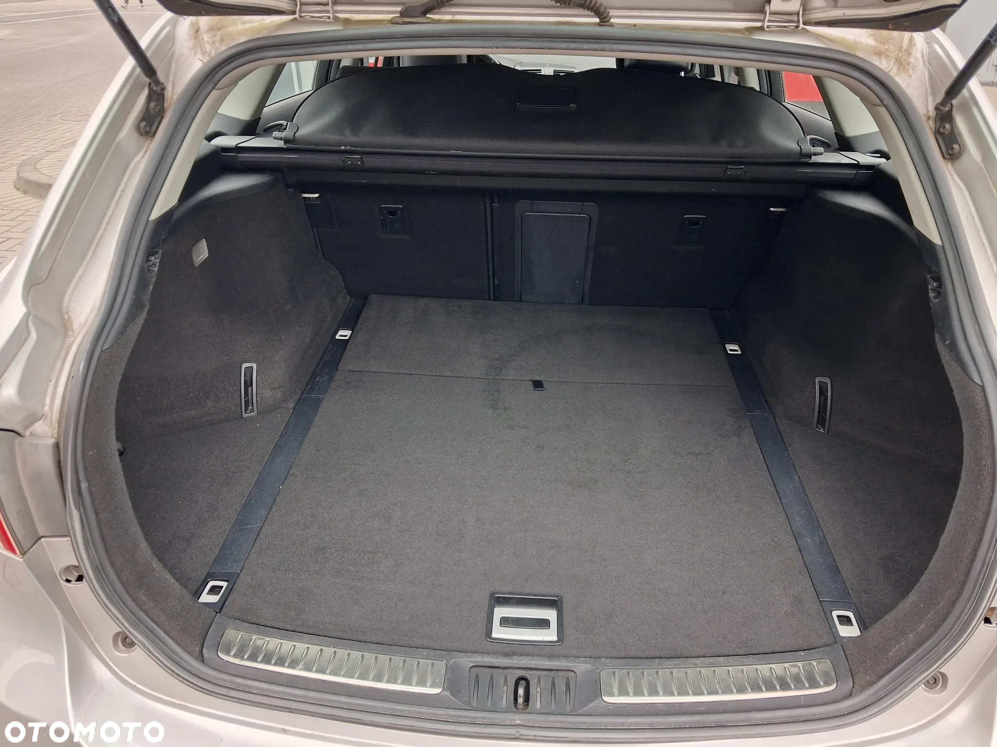Toyota Avensis 1.8 Luna - 12