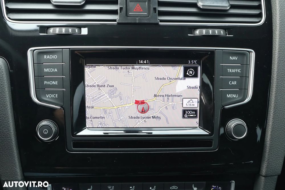 Volkswagen Golf 1.6 TDI DPF BlueMotion Technology Highline - 6