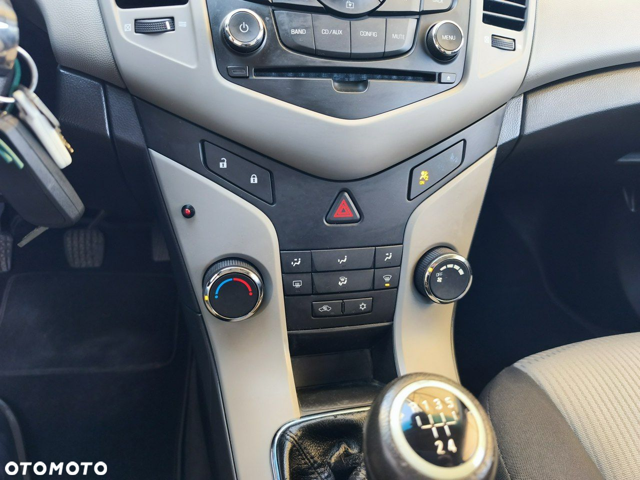 Chevrolet Cruze 1.6 LS+ - 18