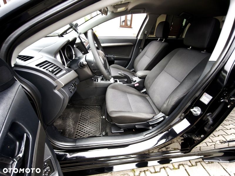 Mitsubishi Lancer 1.8 Inform LPG - 14