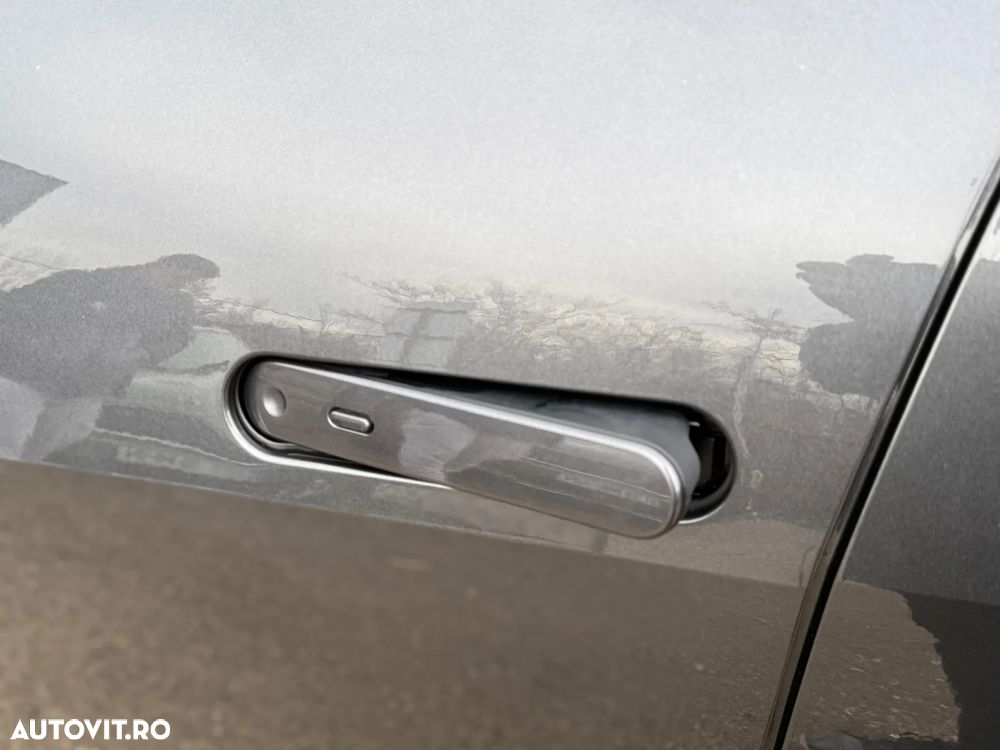 Toyota C-HR 1.8 HSD 4x2 CVT C-ult LED - 21