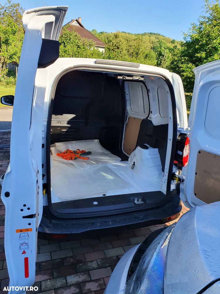 Ford transit courier van - 5