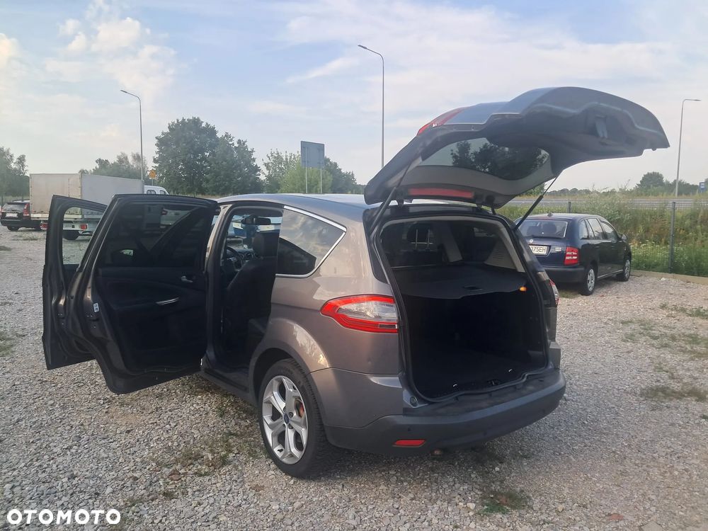 Ford S-Max - 9
