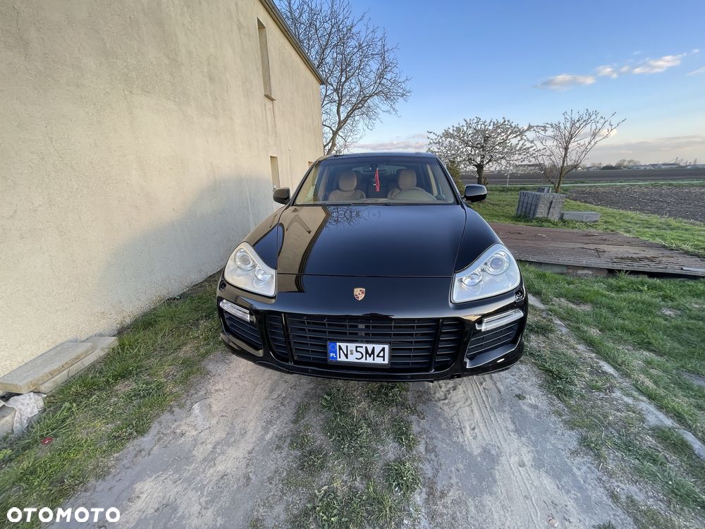 Porsche Cayenne - 2