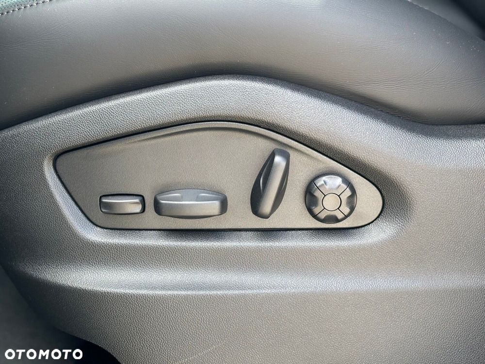 Porsche Cayenne - 33