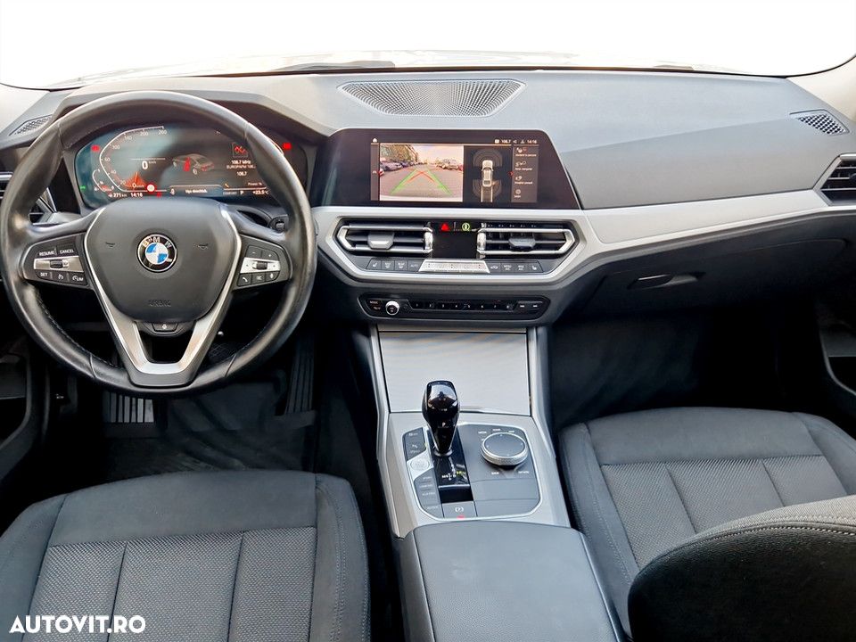 BMW Seria 3 318i AT - 13