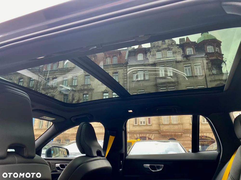 Volvo V60 T8 AWD Plug-In Hybrid Polestar Engineered R-Design - 15