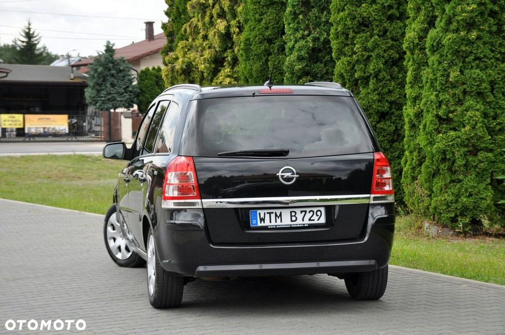 Opel Zafira - 15