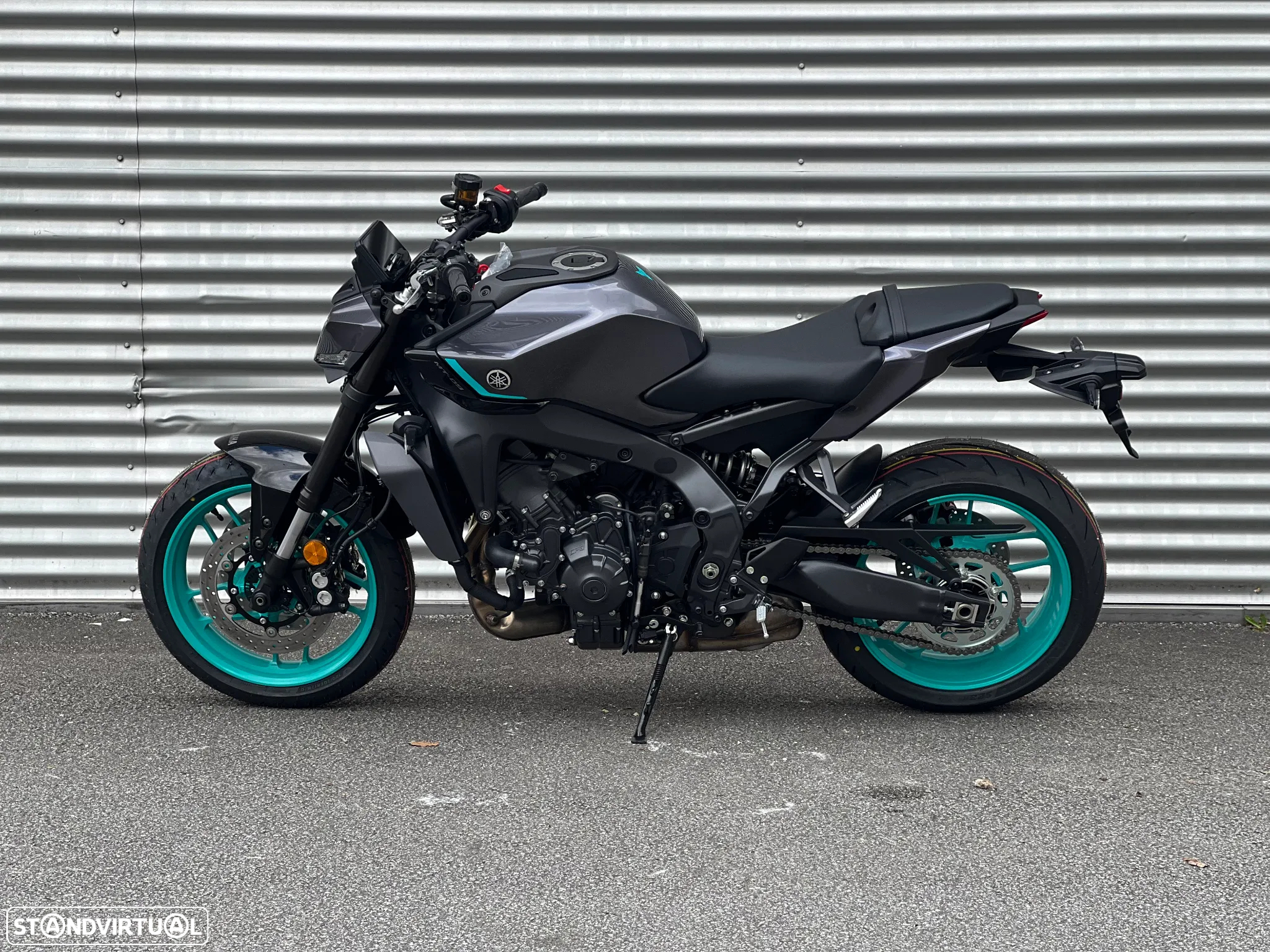 Yamaha MT-09 - 2