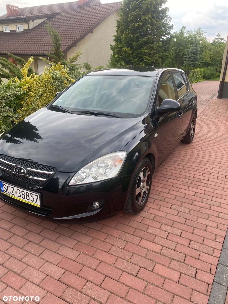 Kia Ceed 1.4 Comfort + - 1