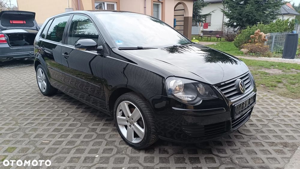 Volkswagen Polo - 1