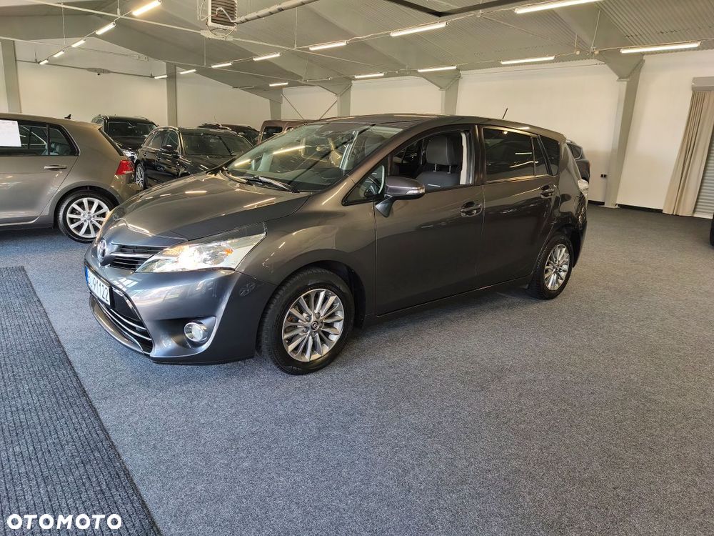 Toyota Verso - 1