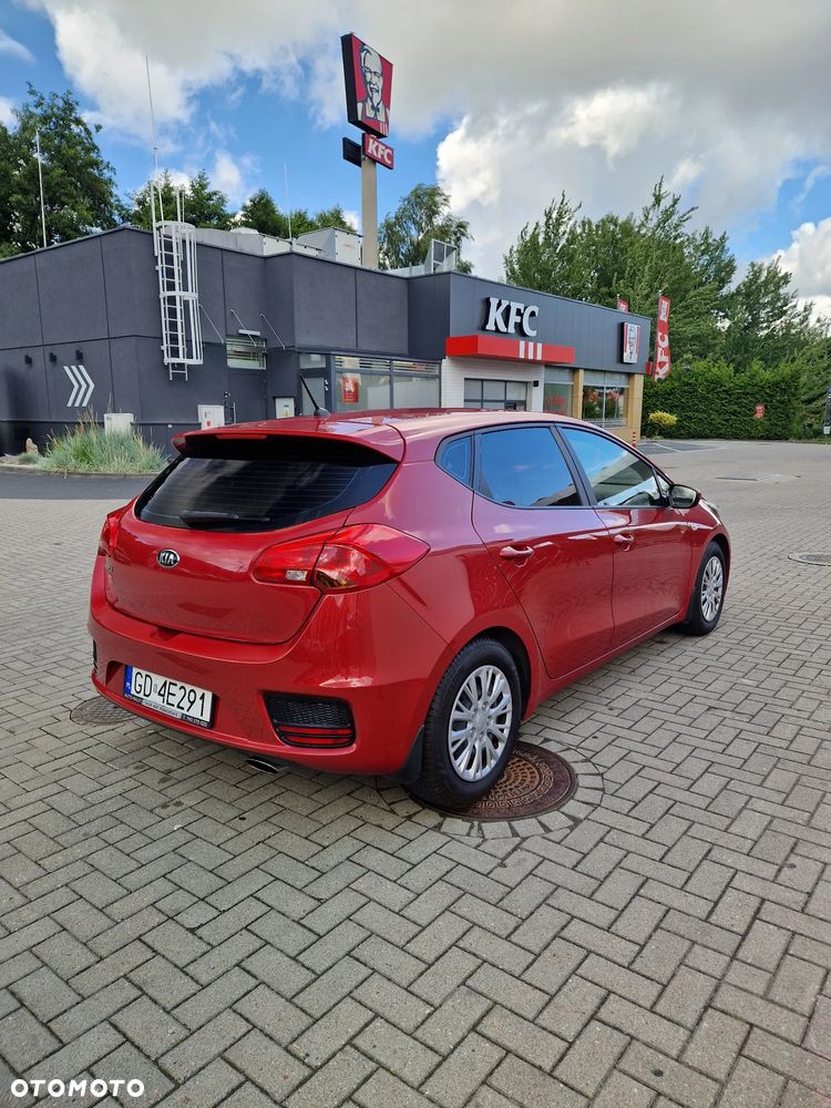 Kia Ceed 1.6 GDI L Business Line DCT - 3