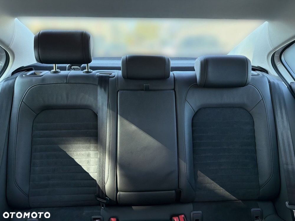 Volkswagen Passat 1.5 TSI EVO Highline DSG - 38